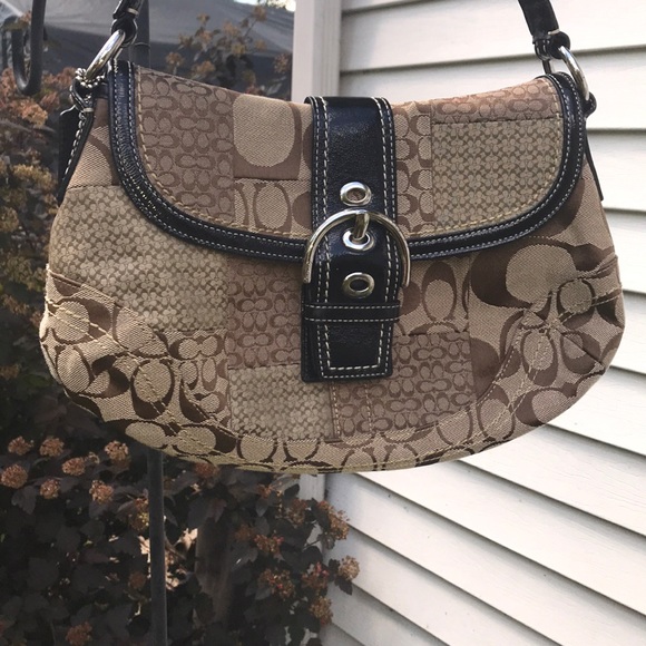 Coach Handbags - ❤️COACH Signature HOBO ❤️